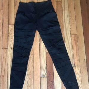 Lululemon leggings w/ mesh stripes